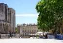 Journal de bord d’Avignon 10 juillet 2025 : un grand jeune public, Tiago Rodrigues, et une fête paillarde