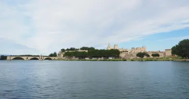 Ça ressemble à quoi le festival d’Avignon ? Immersion au cœur du plus grand festival de théâtre au monde