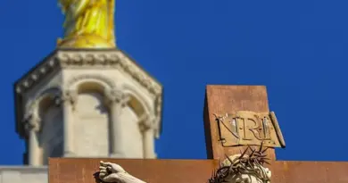 L’espace de vie sociale Ricochet célèbre la fin d’année au théâtre de verdure de Saint-Chamas