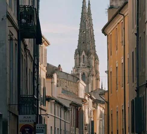Avignon. Uzaje, entreprise écologique de recyclage de contenants alimentaires, s’implante à l’Écomin