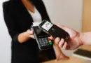 « La franchise se termine » : dans le centre d’Avignon, la rue du Vieux Sextier s’interroge sur son avenir commercial