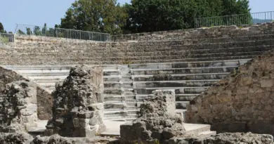 Théâtre : le crépuscule d’un Akhenaton tourmenté raconté dans un seul-en-scène à Avignon